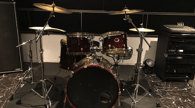 【完全初心者向け】憧れのドラムが気軽に始められるガイド