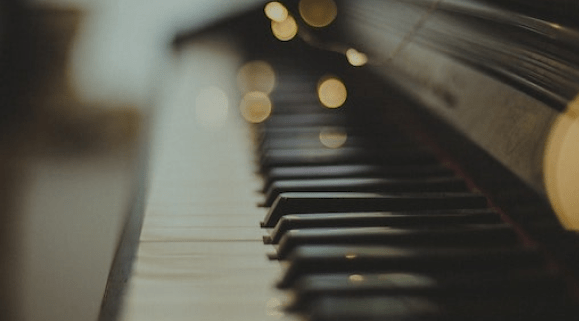 ピアノに魔法を掛ける、プロの音色の作りかた